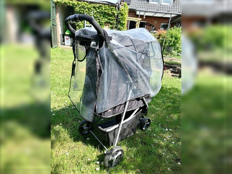 Hundewagen mit Regenschutz